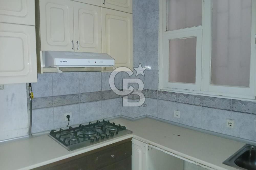 Nişantasi Hüsrev Gerede Cad. girişinde Kiralık Ofis katı.