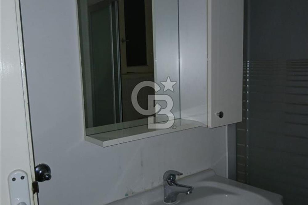 Nişantasi Hüsrev Gerede Cad. girişinde Kiralık Ofis katı.