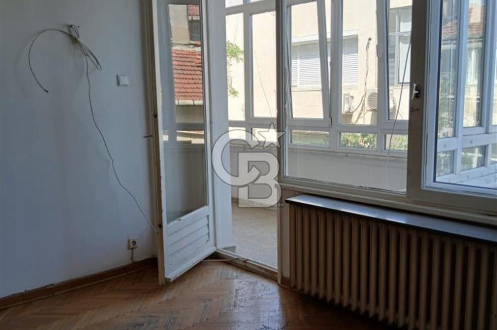 Nişantasi Hüsrev Gerede Cad. girişinde Kiralık Ofis katı.