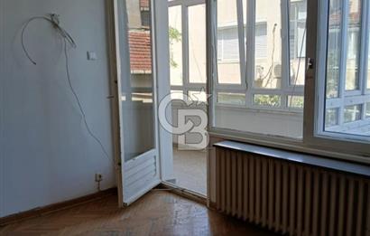 Nişantasi Hüsrev Gerede Cad. girişinde Kiralık Ofis katı.