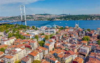 ortaköyde mükemmel konumda satılık bina