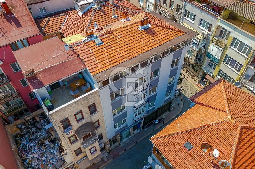 ortaköyde mükemmel konumda satılık bina