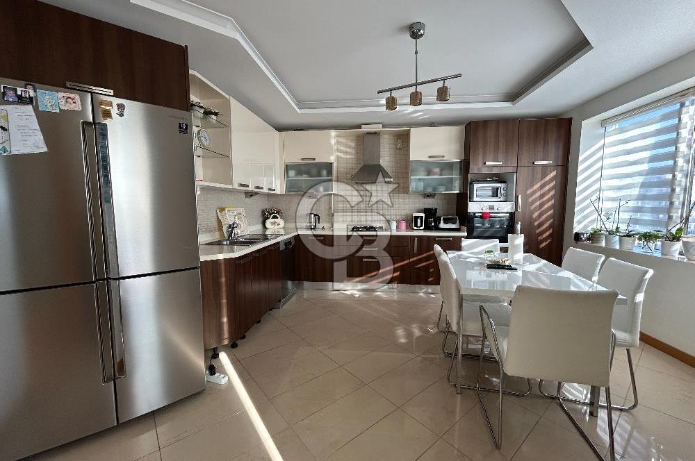 Nish Adalar’da Deniz ve Adalar Manzaralı 3+1 Kiralık Lüks Daire