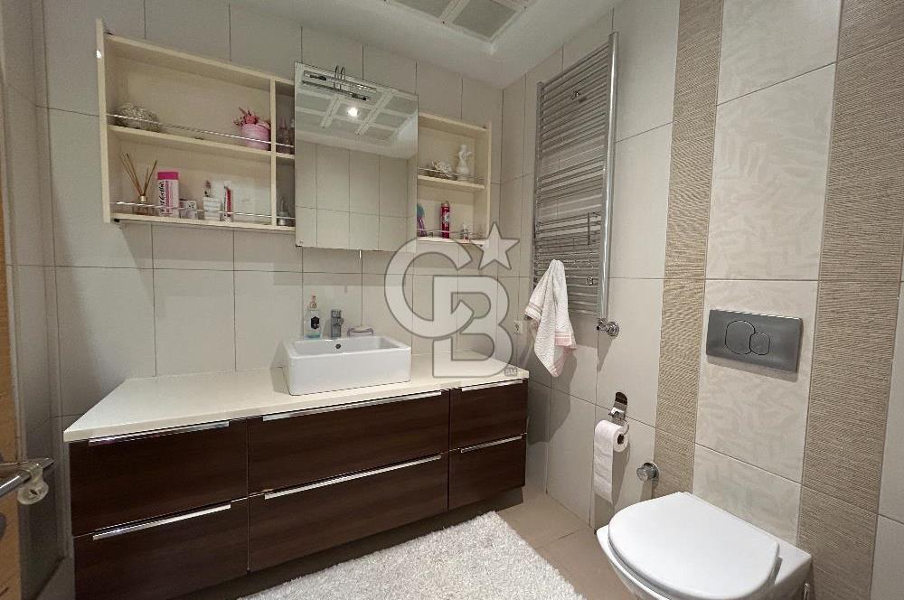 Nish Adalar’da Deniz ve Adalar Manzaralı 3+1 Kiralık Lüks Daire