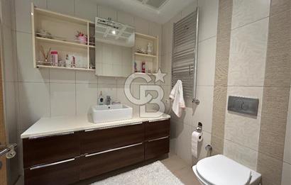 Nish Adalar’da Deniz ve Adalar Manzaralı 3+1 Kiralık Lüks Daire
