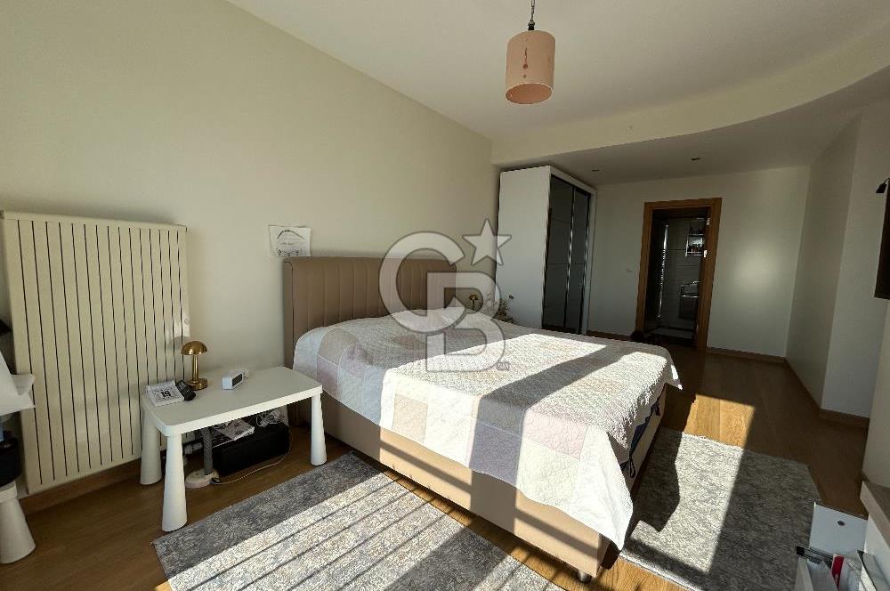 Nish Adalar’da Deniz ve Adalar Manzaralı 3+1 Kiralık Lüks Daire