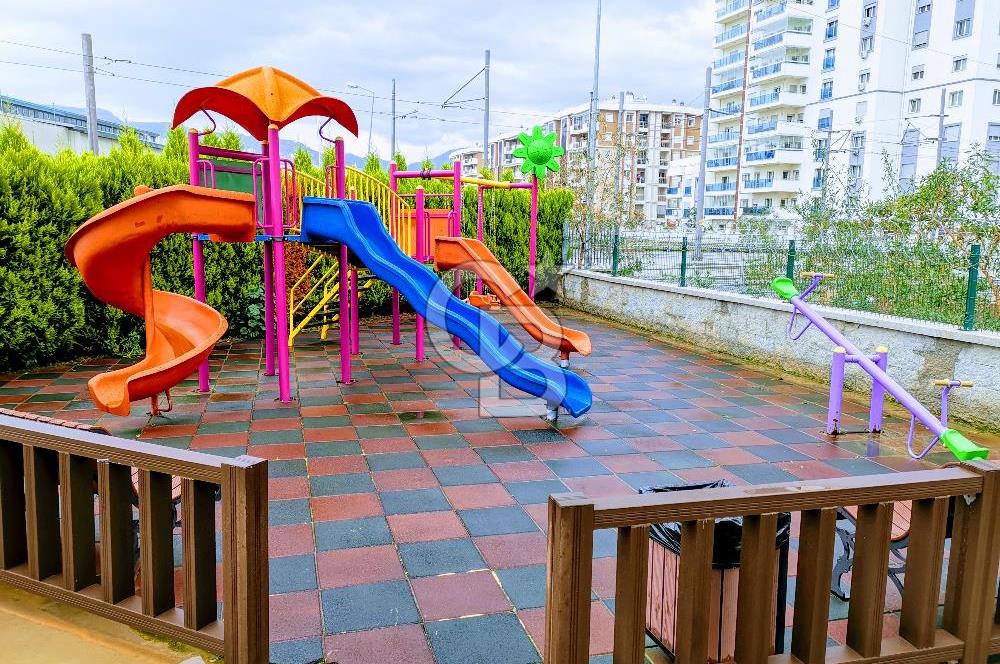 Karşıyaka Mavişehir Modda Eşyalı Kiralık 2+1 Daire