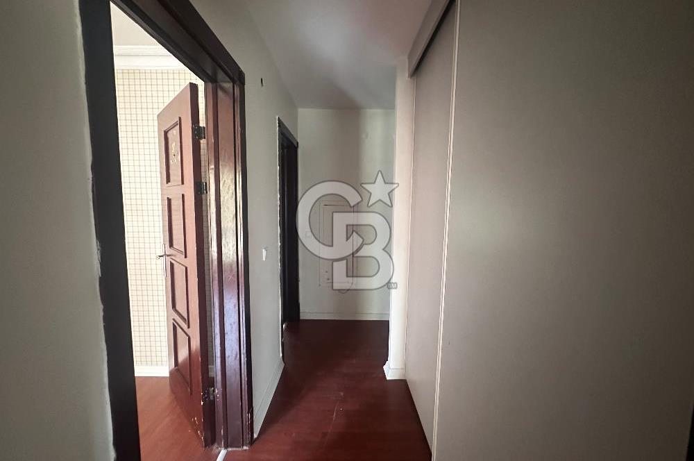 Bahçeşehir Süzer Bulvarı Gül Blok Satılık 4+1 Daire