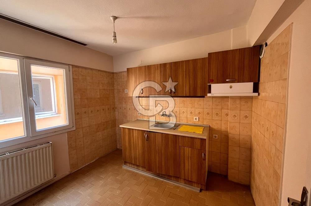KARŞIYAKA ÇARŞIYA YÜRÜME MESAFESİNDE 3+1 SATILIK DAİRE