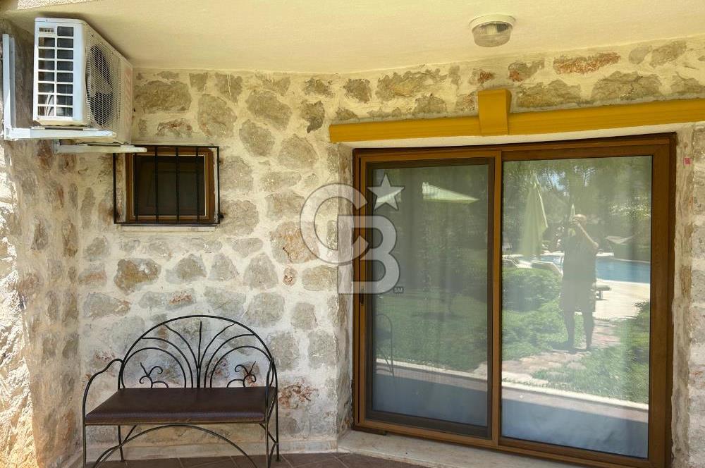 CB Giz'den Kalkan Kalamarda 1+1 ortak havuzlu site icinde daire