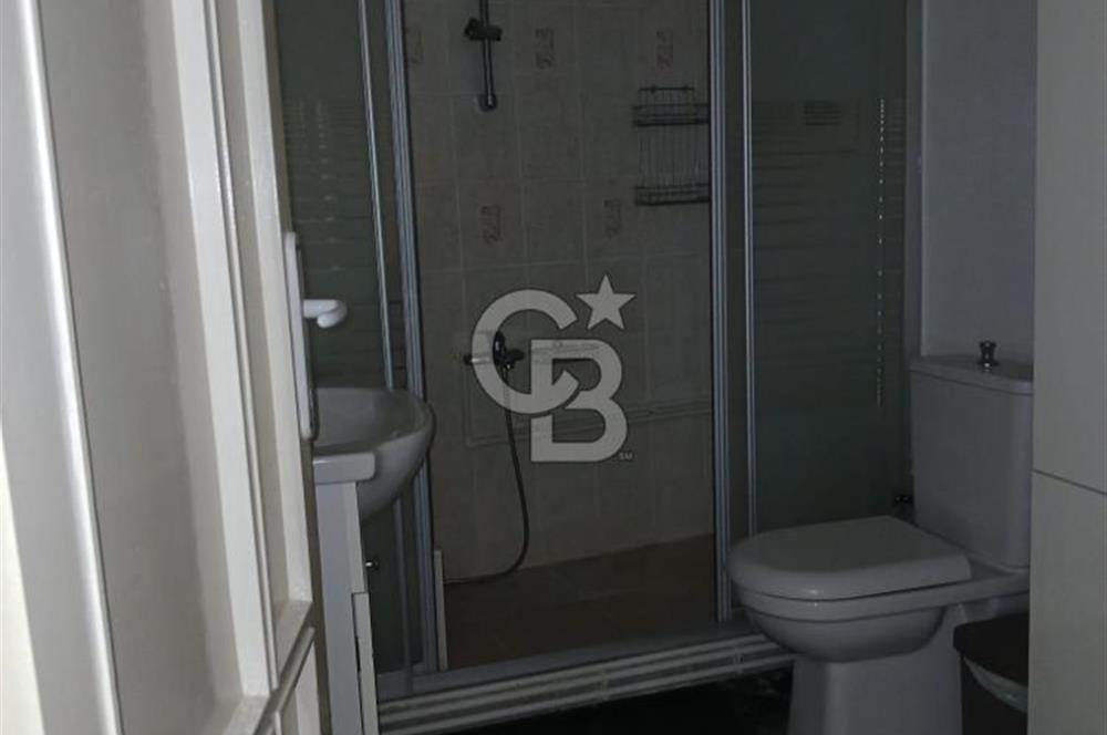 Nişantasi Hüsrev Gerede Cad. girişinde Kiralık Ofis katı.