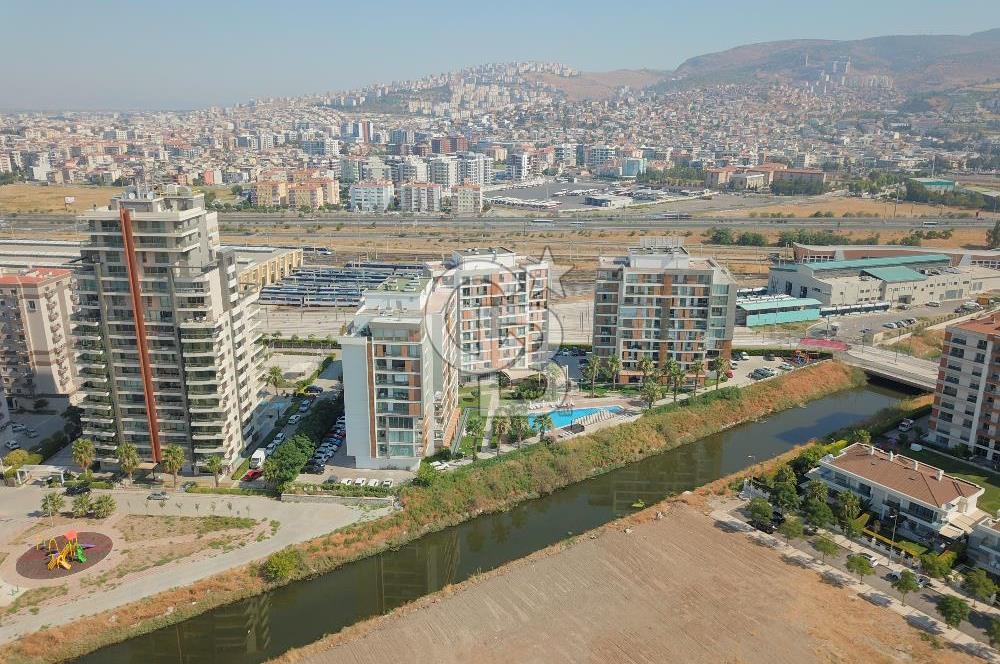 Karşıyaka Mavişehir Modda Eşyalı Kiralık 2+1 Daire
