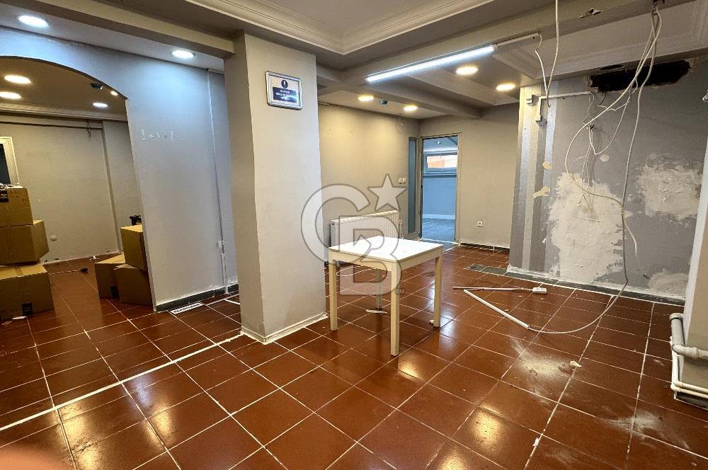 Şişli Mecidiyeköy'de Kiralık Dükkan + Ofis Katı