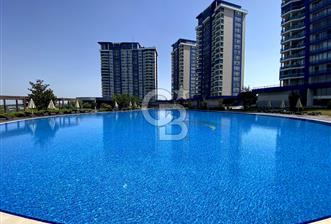 Alkent 2000 Demir La Vida'da Göl Manzaralı 4,5+1 Satılık Daire