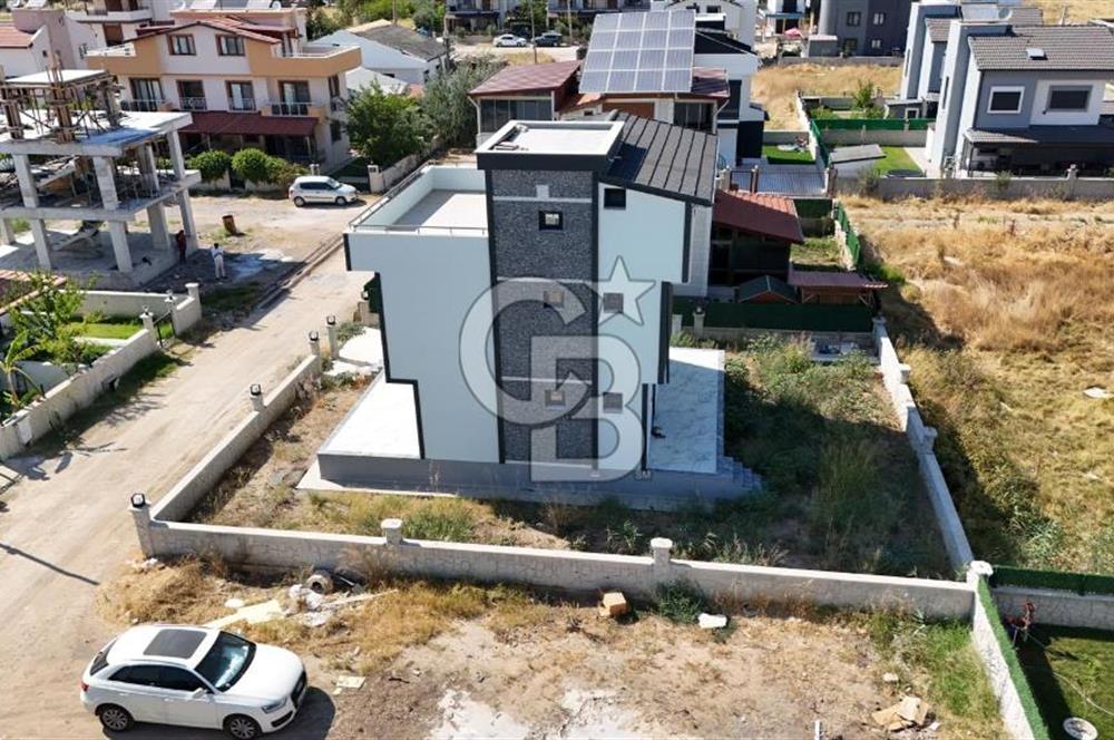 Dikili Cumhuriyet Mah. Çetin Emeç'te Satılık Müstakil 4+1 Villa