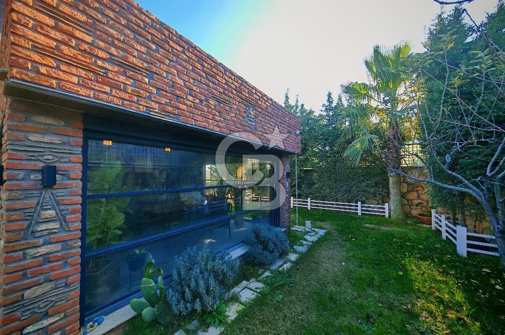 Villakent 1 Dönüm İçinde 210 Mtkr Satılık 4+2 Taş Villa Müstakil