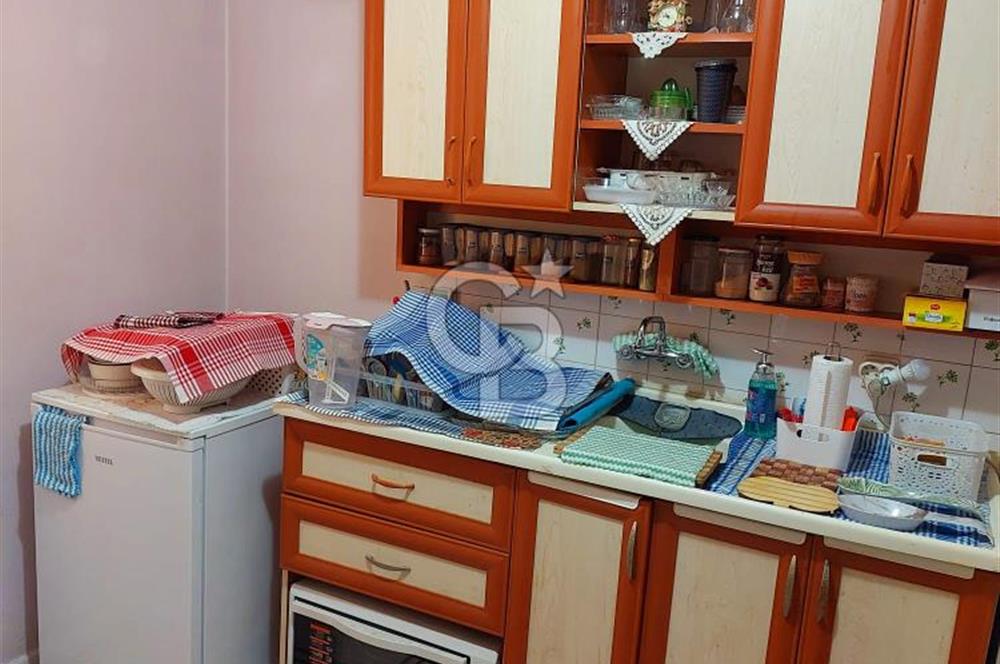 KARŞIYAKA MERKEZDE 3+1 SATILIK DAİRE