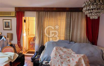 KARŞIYAKA MERKEZDE 3+1 SATILIK DAİRE
