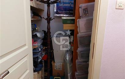 KARŞIYAKA MERKEZDE 3+1 SATILIK DAİRE