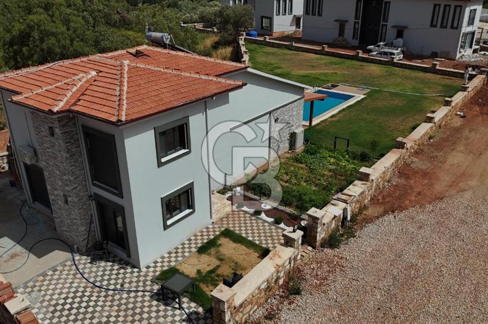 SEFERİHİSAR KAVAKDEREDE MÜSTAKİL HAVUZLU 5+1 VİLLA