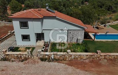 SEFERİHİSAR KAVAKDEREDE MÜSTAKİL HAVUZLU 5+1 VİLLA