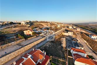 Villakent 1 Dönüm İçinde 210 Mtkr Satılık 4+2 Taş Villa Müstakil