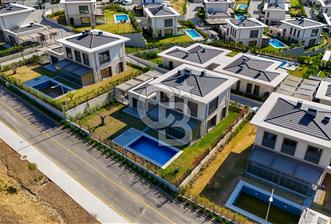 Folkart Country Urla da 4+1 Müstakil Havuzlu Dubleks Villa