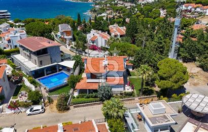 Çeşme Ardıç'ta Sahile Yakın 3+1 Dubleks Villa