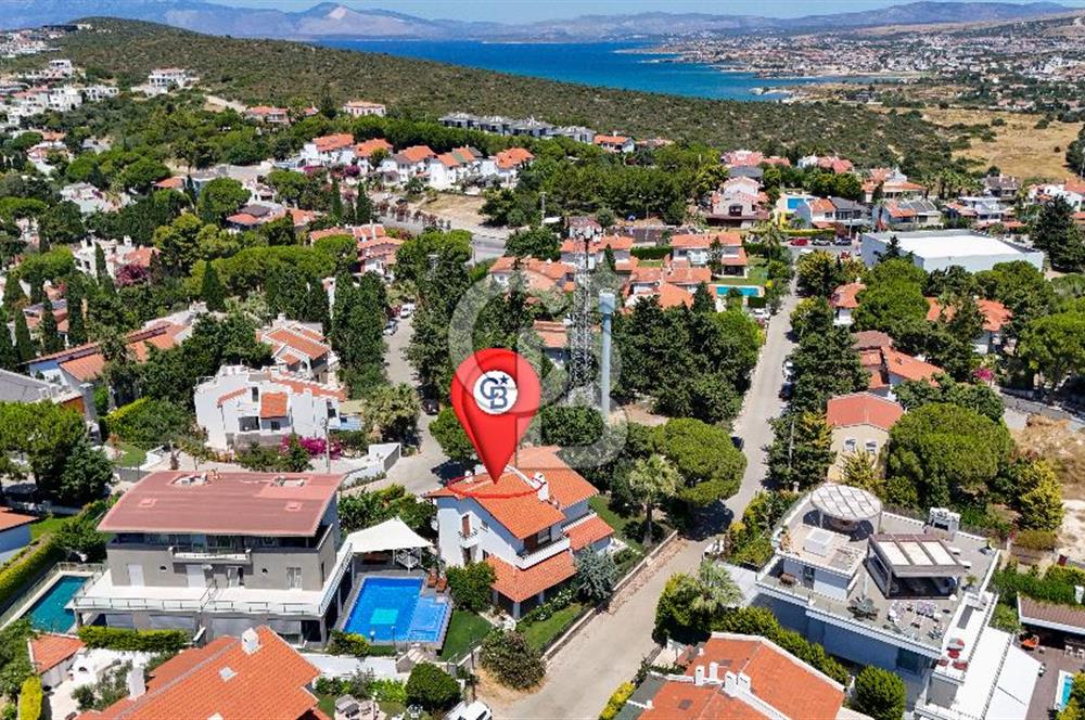 Çeşme Ardıç'ta Sahile Yakın 3+1 Dubleks Villa