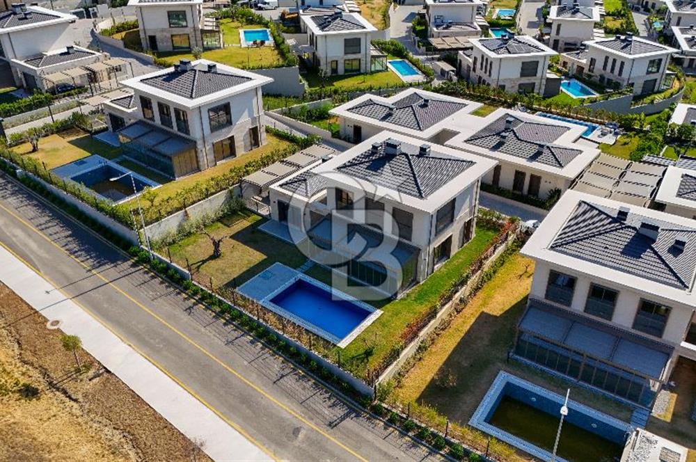 Folkart Country Urla da 4+1 Müstakil Havuzlu Dubleks Villa