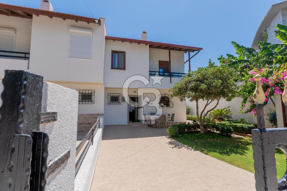 Çeşme Ardıç'ta Sahile Yakın 3+1 Dubleks Villa