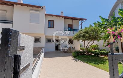 Çeşme Ardıç'ta Sahile Yakın 3+1 Dubleks Villa