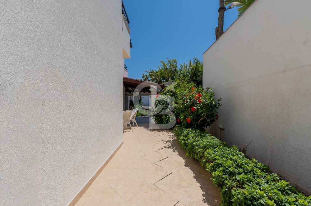 Çeşme Ardıç'ta Sahile Yakın 3+1 Dubleks Villa