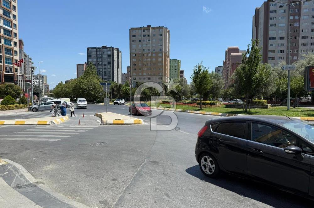 CUMHURİYET'TE E-5 YANI ANA CADDE ÜZERİ YATIRIMLIK SATILIK DÜKKAN