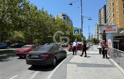CUMHURİYET'TE E-5 YANI ANA CADDE ÜZERİ YATIRIMLIK SATILIK DÜKKAN