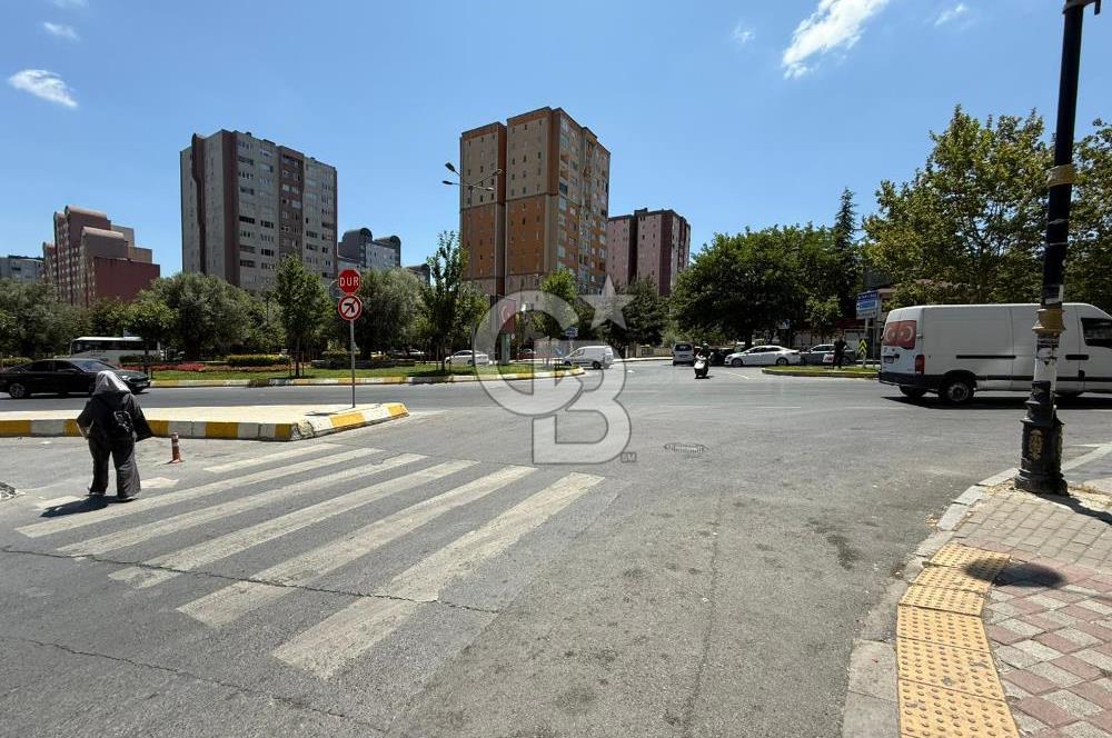 CUMHURİYET'TE E-5 YANI ANA CADDE ÜZERİ YATIRIMLIK SATILIK DÜKKAN