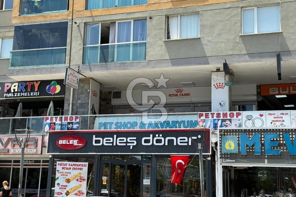 CUMHURİYET'TE E-5 YANI ANA CADDE ÜZERİ YATIRIMLIK SATILIK DÜKKAN
