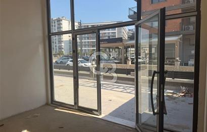 ATAŞEHİR'DE ANAYOL ÜZERİ YÜKSEK MÜŞTERİ POTANSİYELLİ KONUMDA İŞYERİ 