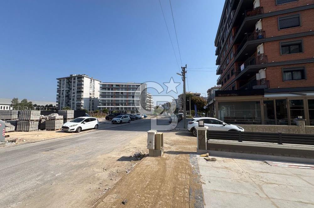 ATAŞEHİR'DE ANAYOL ÜZERİ YÜKSEK MÜŞTERİ POTANSİYELLİ KONUMDA İŞYERİ 