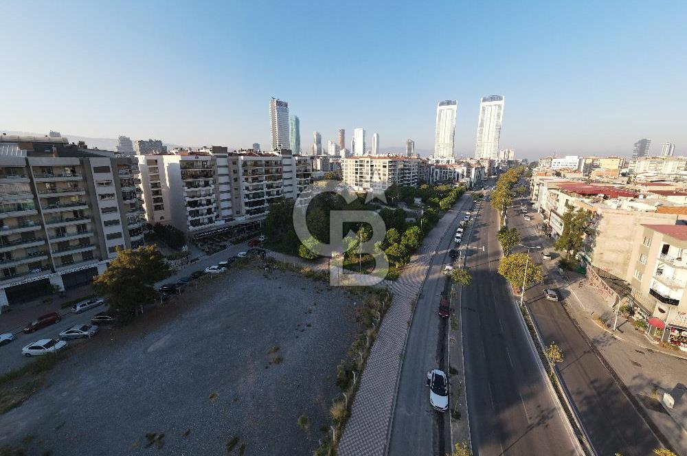 Bayraklı Mansuroğlu Kavuklar Martı Apt Satılık 4+1 Daire