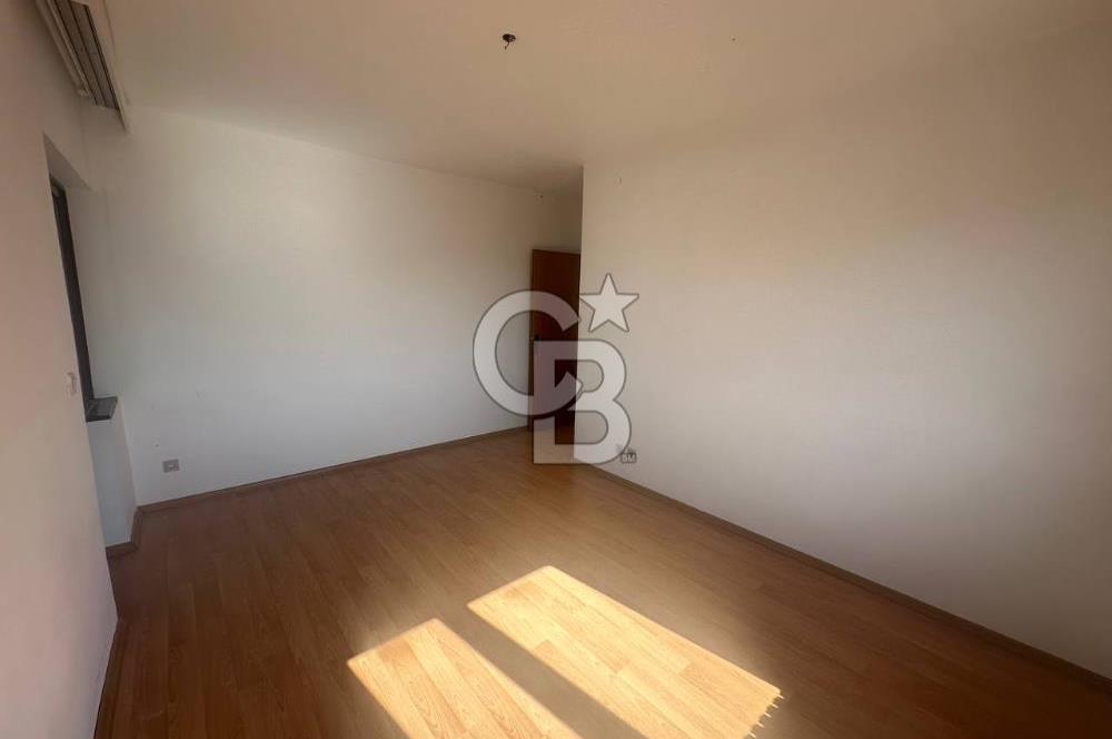 Ümit Mah., Çınar Sitesinde 9.Kat, 155 m², Kiralık 4+1