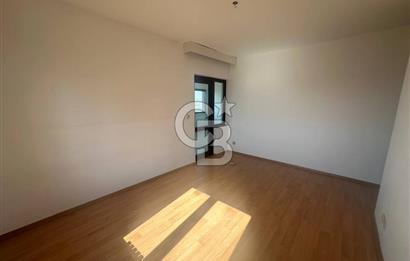 Ümit Mah., Çınar Sitesinde 9.Kat, 155 m², Kiralık 4+1