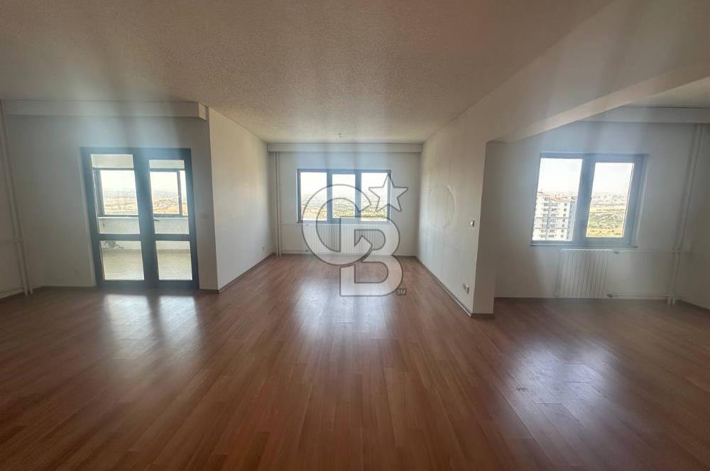 Ümit Mah., Çınar Sitesinde 9.Kat, 155 m², Kiralık 4+1