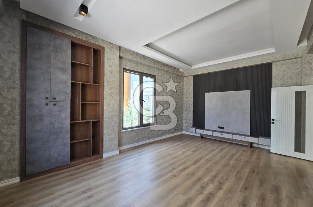 COLDWELL BANKER'DAN LÜKS VE KONFORUN BİRLEŞTİĞİ SATILIK 7+1 VİLLA