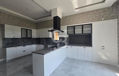 COLDWELL BANKER'DAN LÜKS VE KONFORUN BİRLEŞTİĞİ SATILIK 7+1 VİLLA
