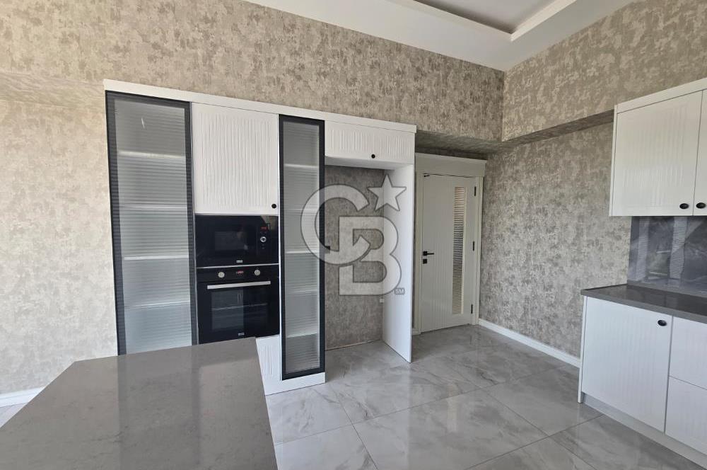 COLDWELL BANKER'DAN LÜKS VE KONFORUN BİRLEŞTİĞİ SATILIK 7+1 VİLLA
