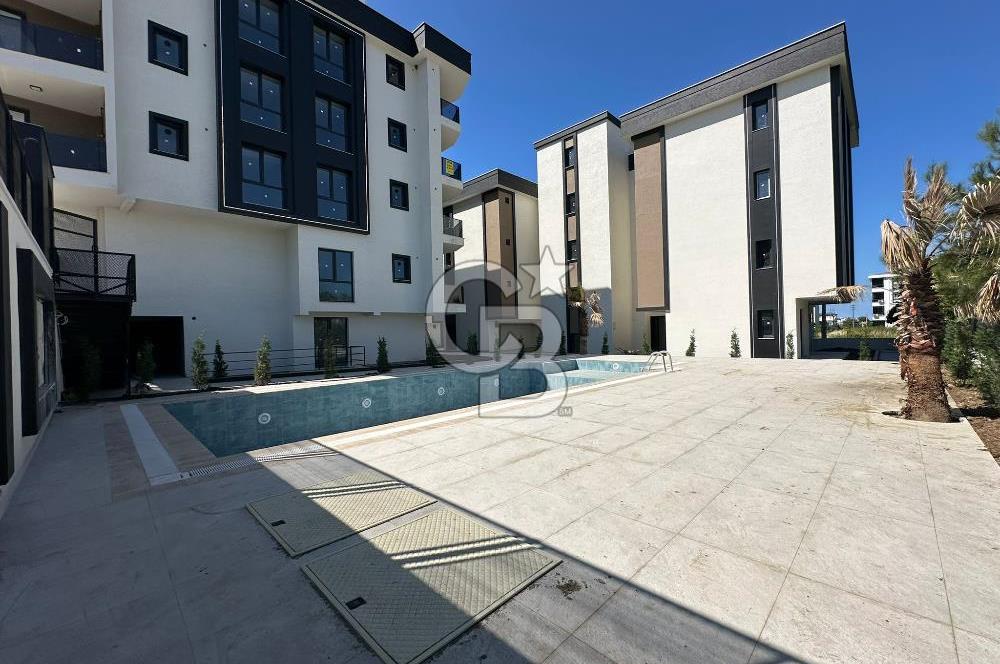 ATAKUM ÇAKIRLAR ANAYOLA CEPHE HAVUZLU SİTE İÇİ 1+1 SATILIK DAİRE