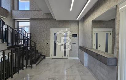COLDWELL BANKER'DAN LÜKS VE KONFORUN BİRLEŞTİĞİ SATILIK 7+1 VİLLA