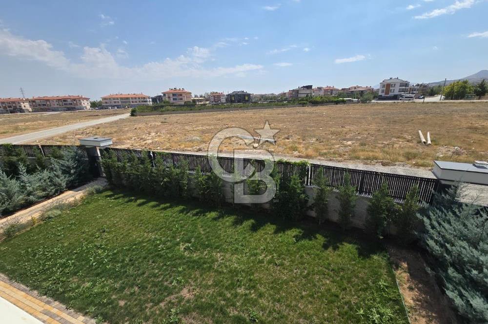 COLDWELL BANKER'DAN LÜKS VE KONFORUN BİRLEŞTİĞİ SATILIK 7+1 VİLLA