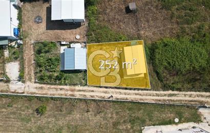 Çatalca Çiftlikköyde 252 m² Arsa + Konteyner! Altyapı Hazır!